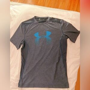 Under Armour t-shirt active size M fitted heat gear gray